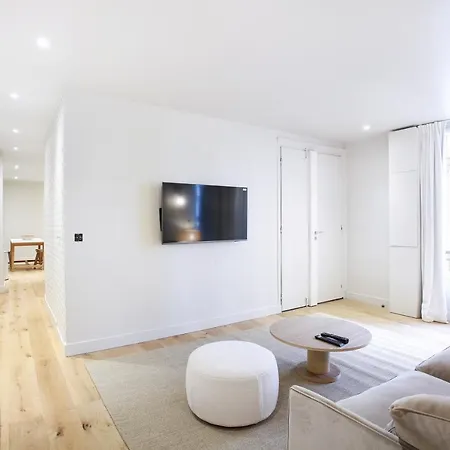 Apartment In The Center Of By Prestige