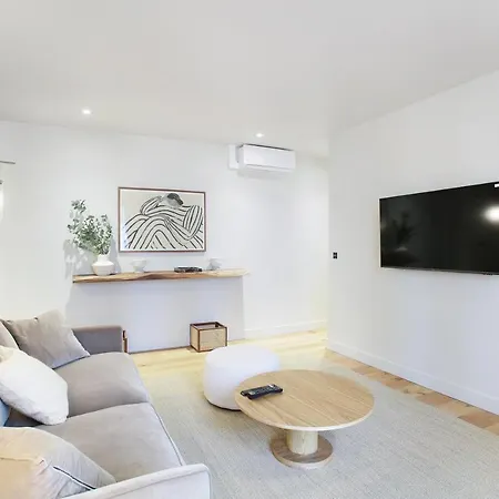 Apartment In The Center Of By Prestige Paris